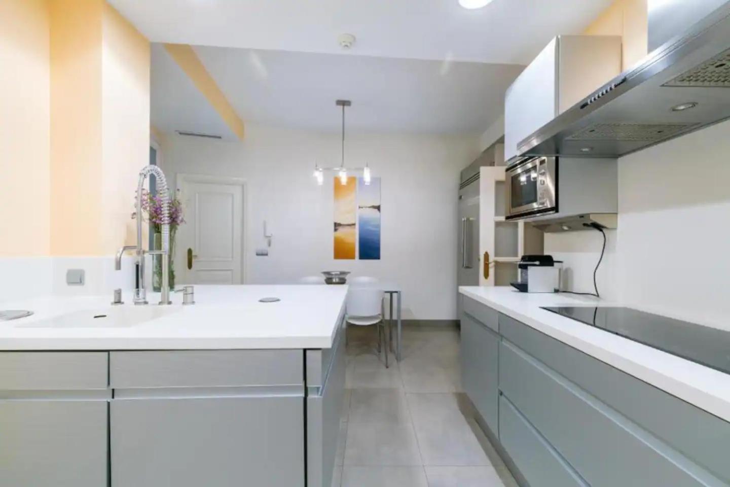 Апартаменты Puerta De Jerez II (Adults Only) Севилья Экстерьер фото